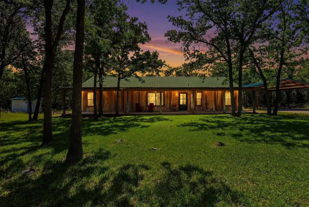 31424 N Us Highway 281 Lipan TX 76462