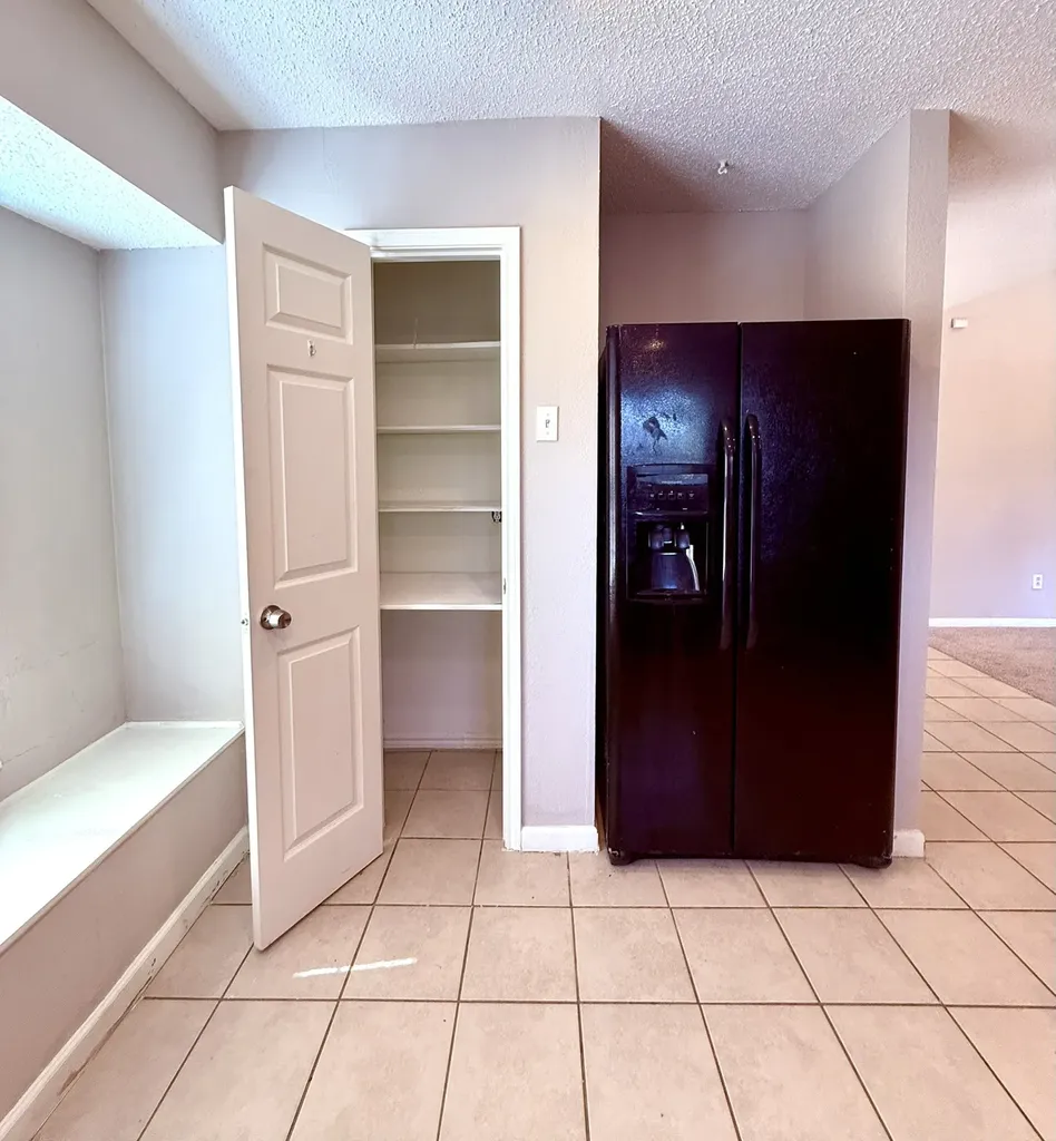 2661 Berkshire Lane Grand Prairie TX 75052