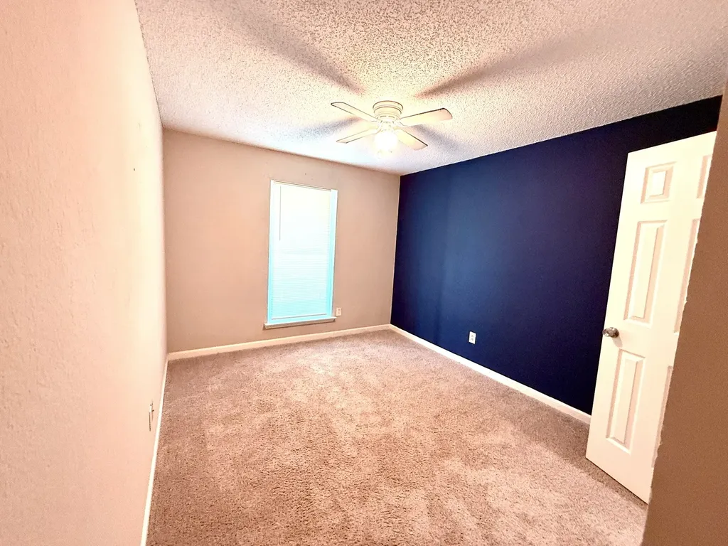 2661 Berkshire Lane Grand Prairie TX 75052