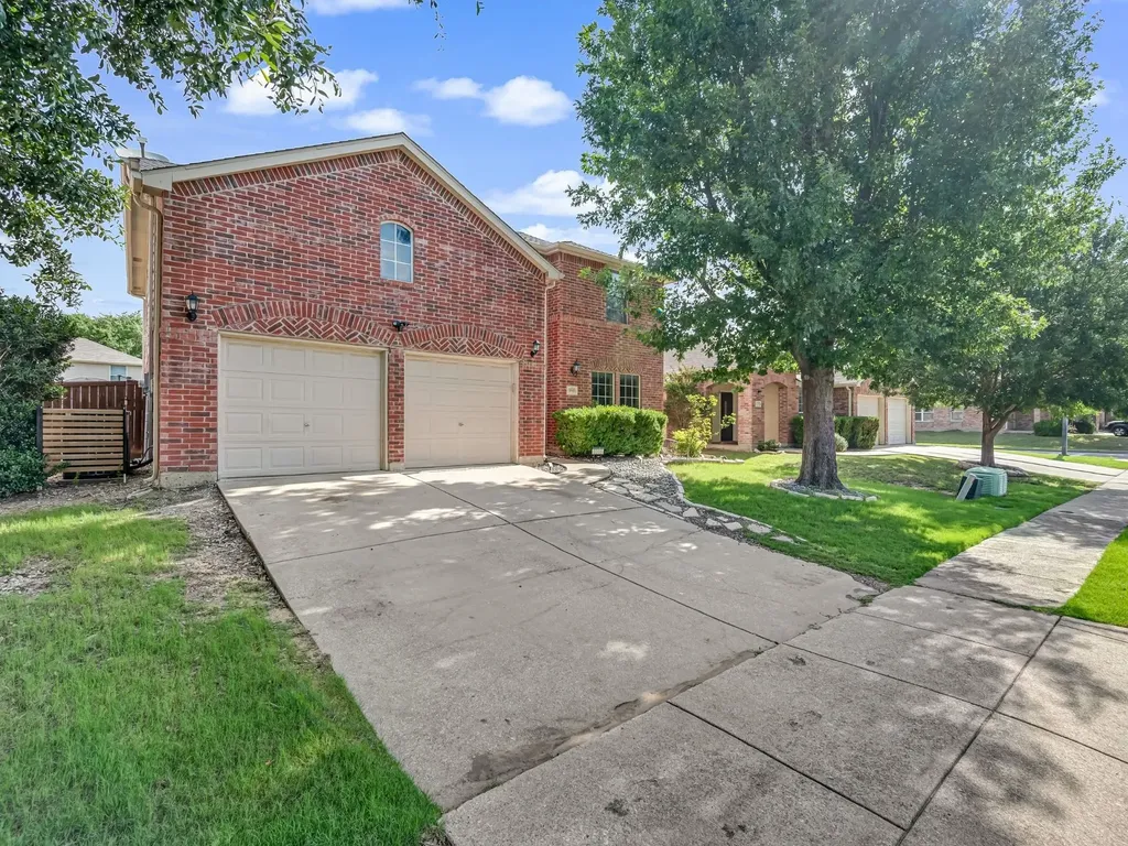 1513 Morning Dove Aubrey TX 76227