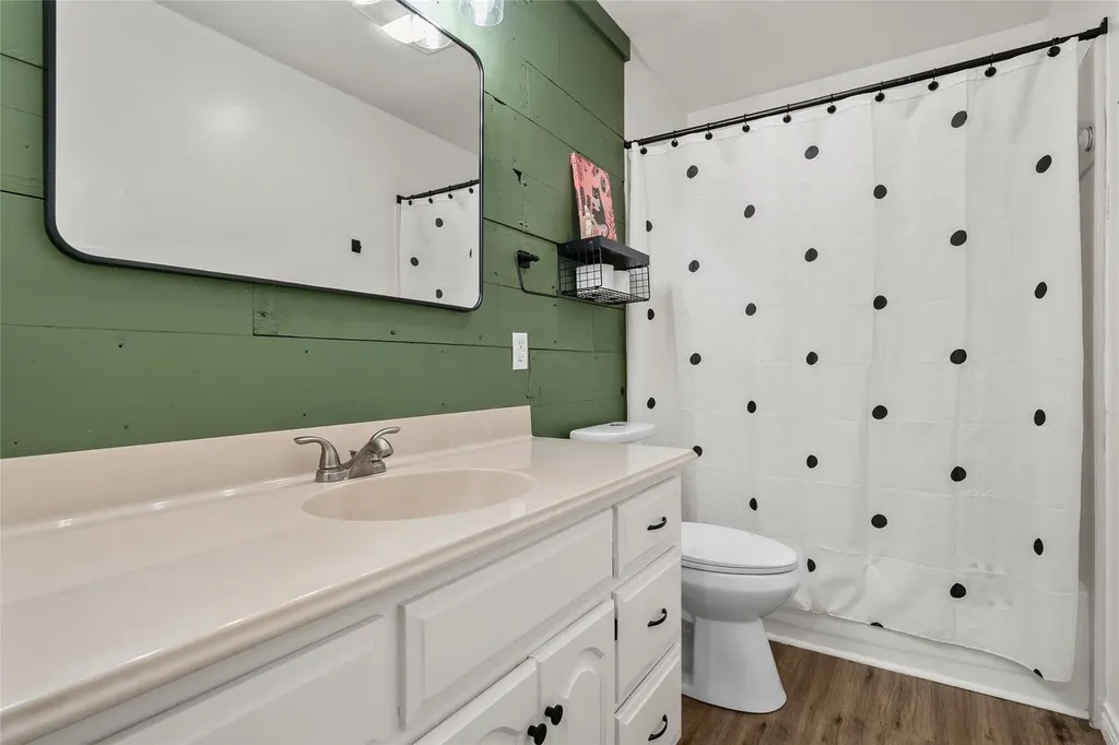141 Bonham Drive Hewitt TX 76643