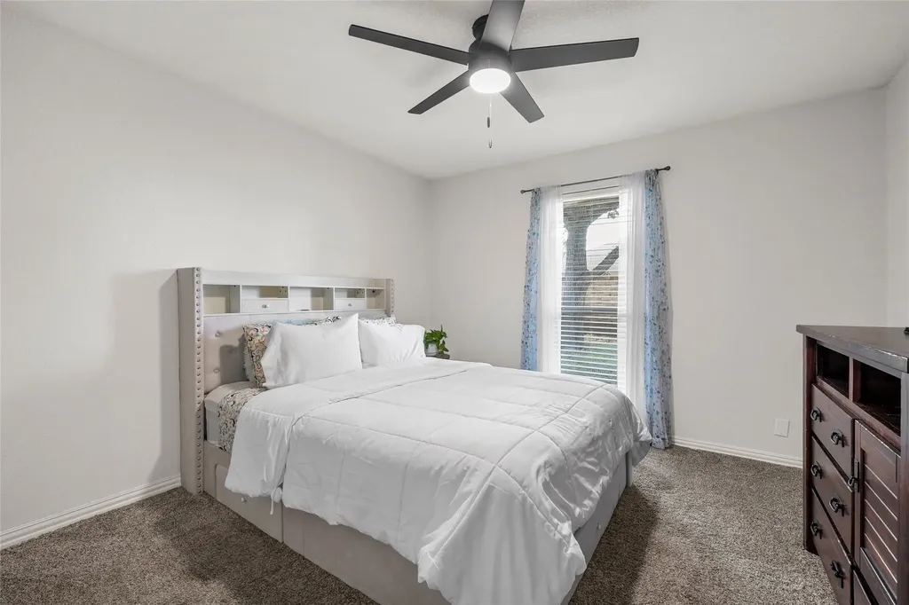 141 Bonham Drive Hewitt TX 76643