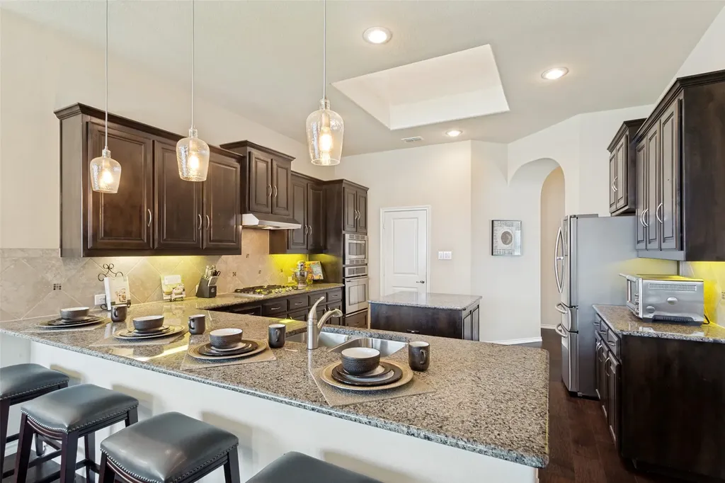 27 Oakridge Lane Edgecliff Village TX 76134