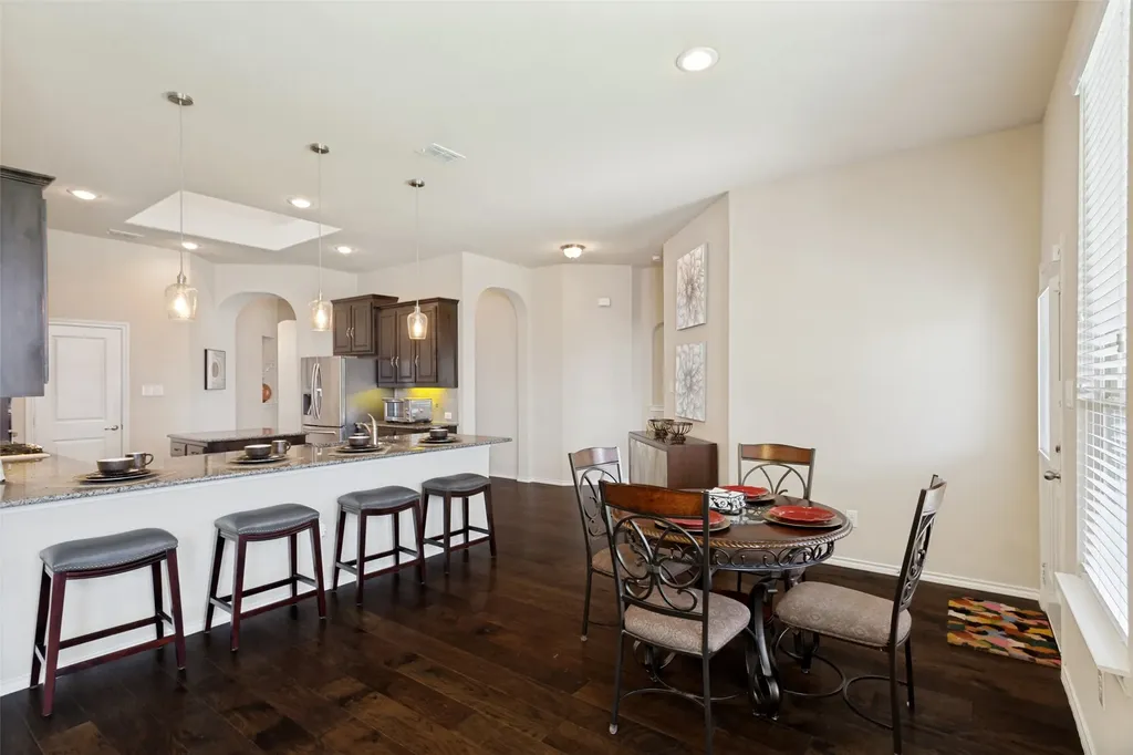 27 Oakridge Lane Edgecliff Village TX 76134