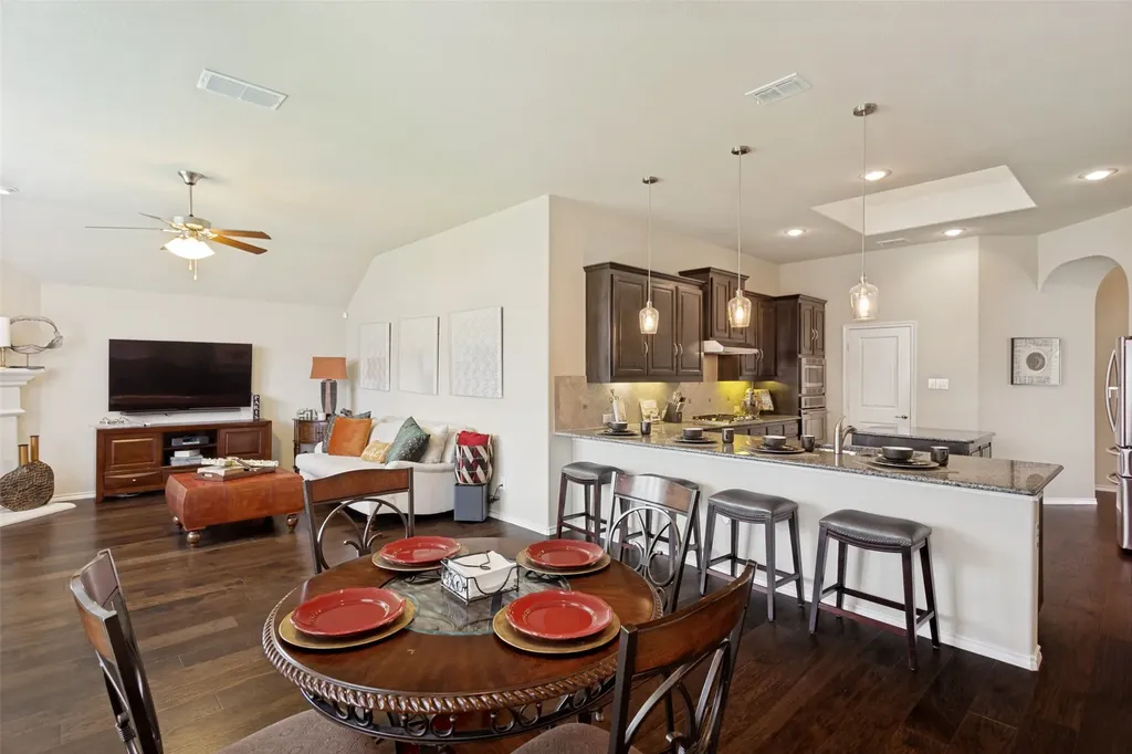 27 Oakridge Lane Edgecliff Village TX 76134