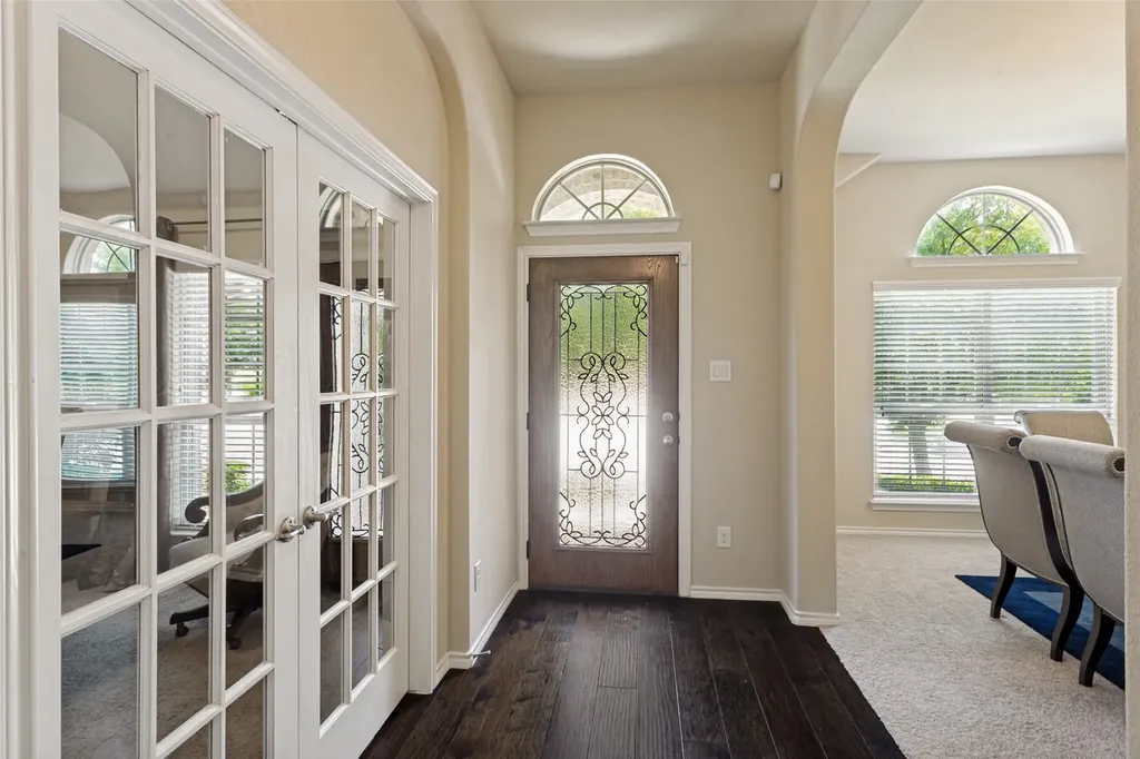27 Oakridge Lane Edgecliff Village TX 76134