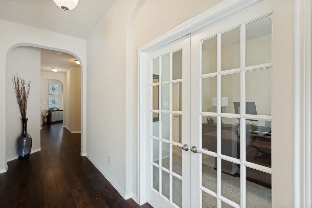 27 Oakridge Lane Edgecliff Village TX 76134