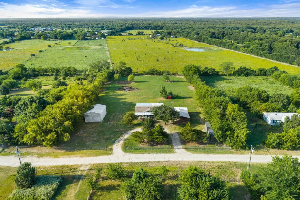 2179 Private Road 2545 Quinlan TX 75474