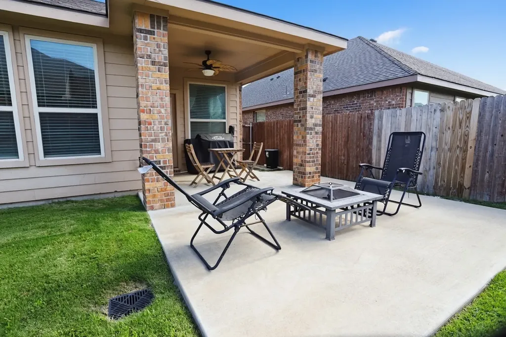 2452 Clay Creek Lane Fort Worth TX 76177