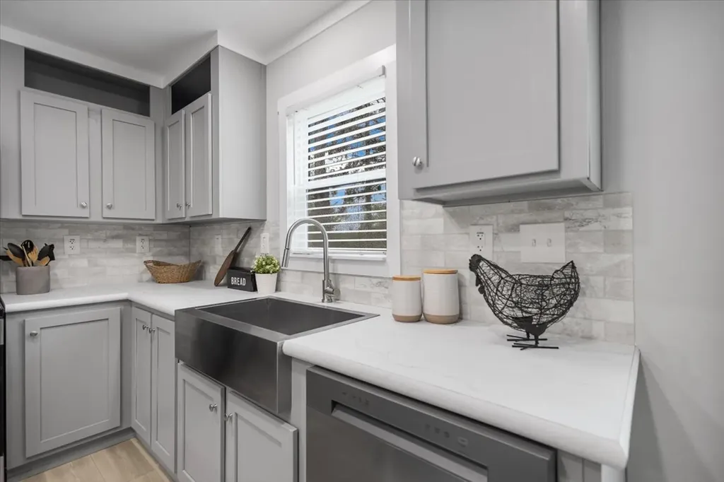 18755 County Road 4104 Lindale TX 75771