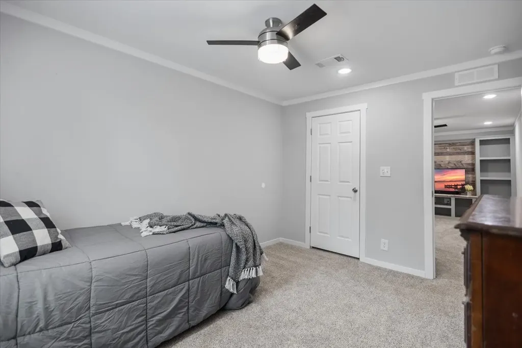 18755 County Road 4104 Lindale TX 75771