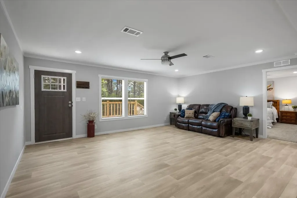 18755 County Road 4104 Lindale TX 75771