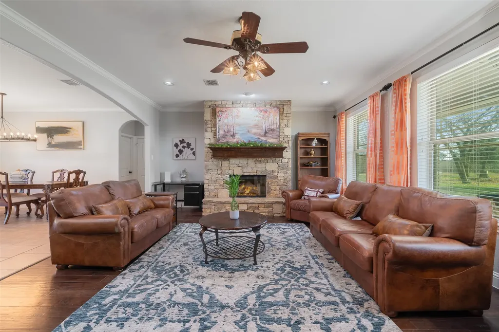 2621 Fm 1827 Mckinney TX 75071
