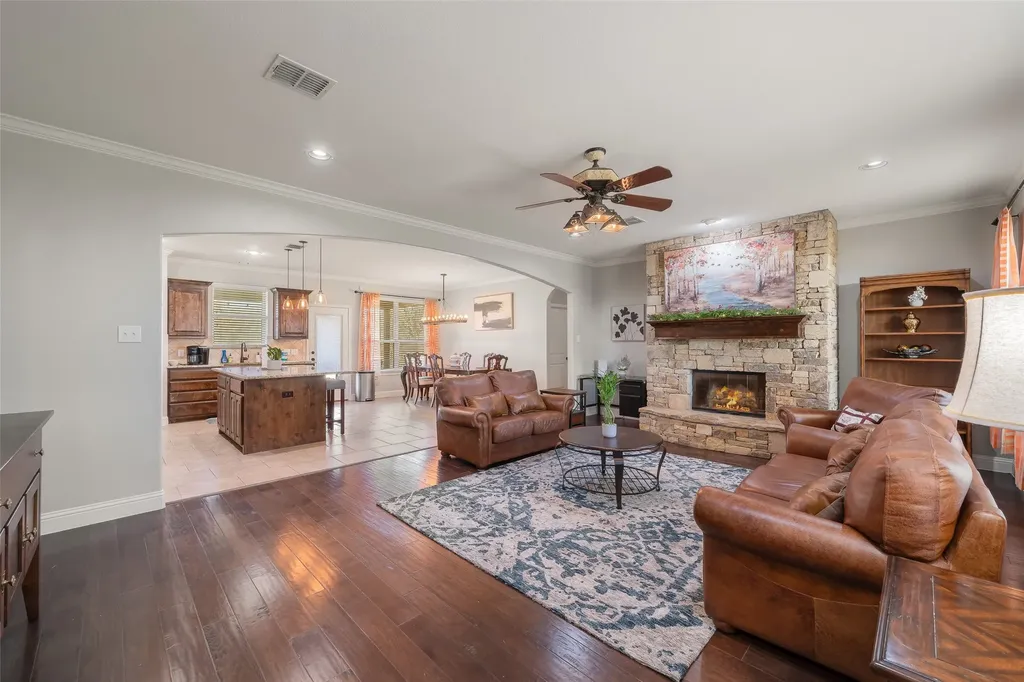 2621 Fm 1827 Mckinney TX 75071
