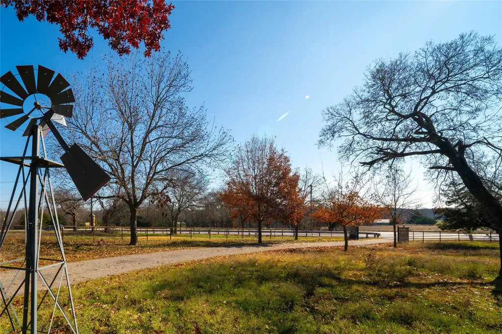 2621 Fm 1827 Mckinney TX 75071
