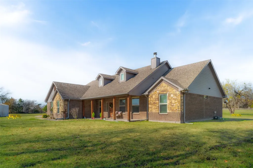 2621 Fm 1827 Mckinney TX 75071