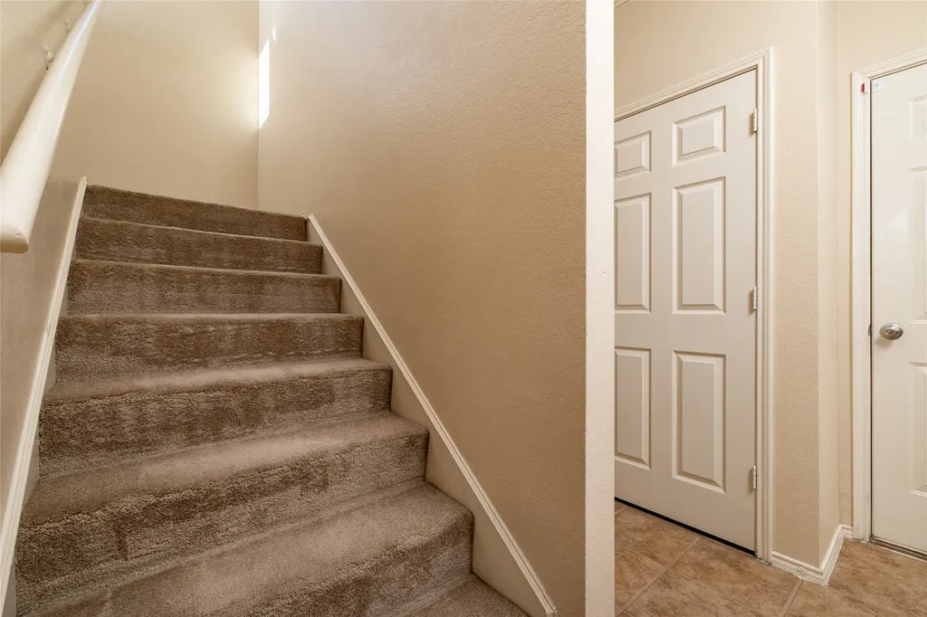 2722 Hyde Park Drive Grand Prairie TX 75050