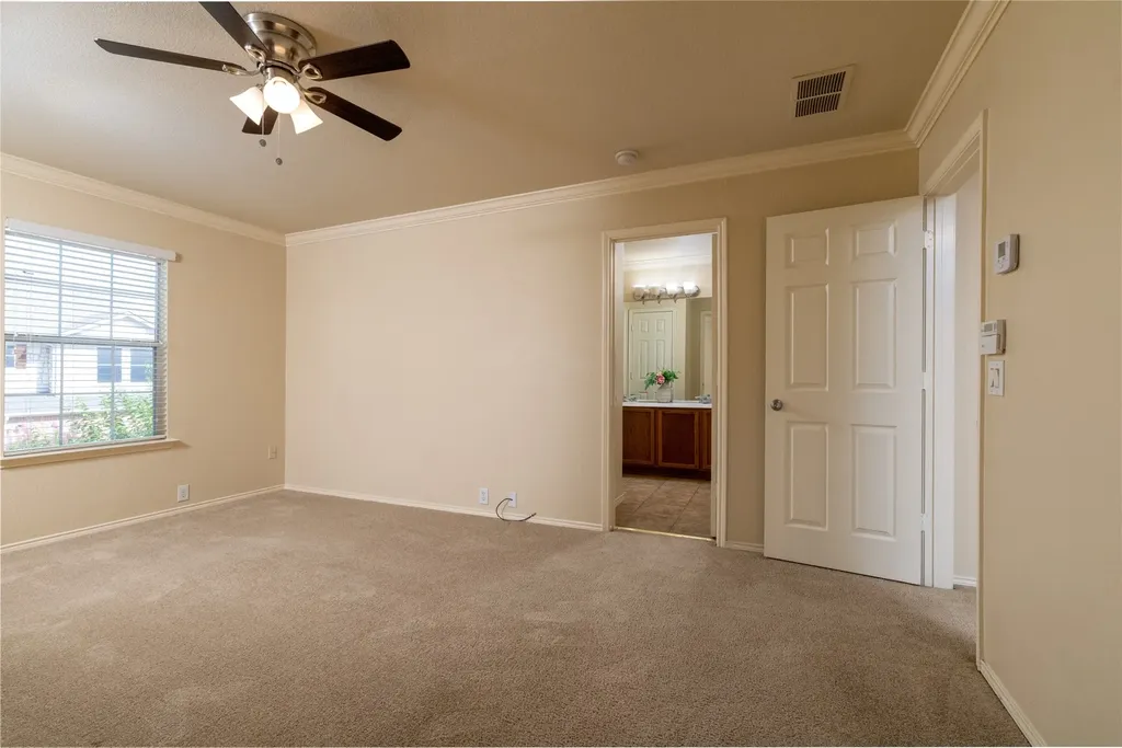 2722 Hyde Park Drive Grand Prairie TX 75050