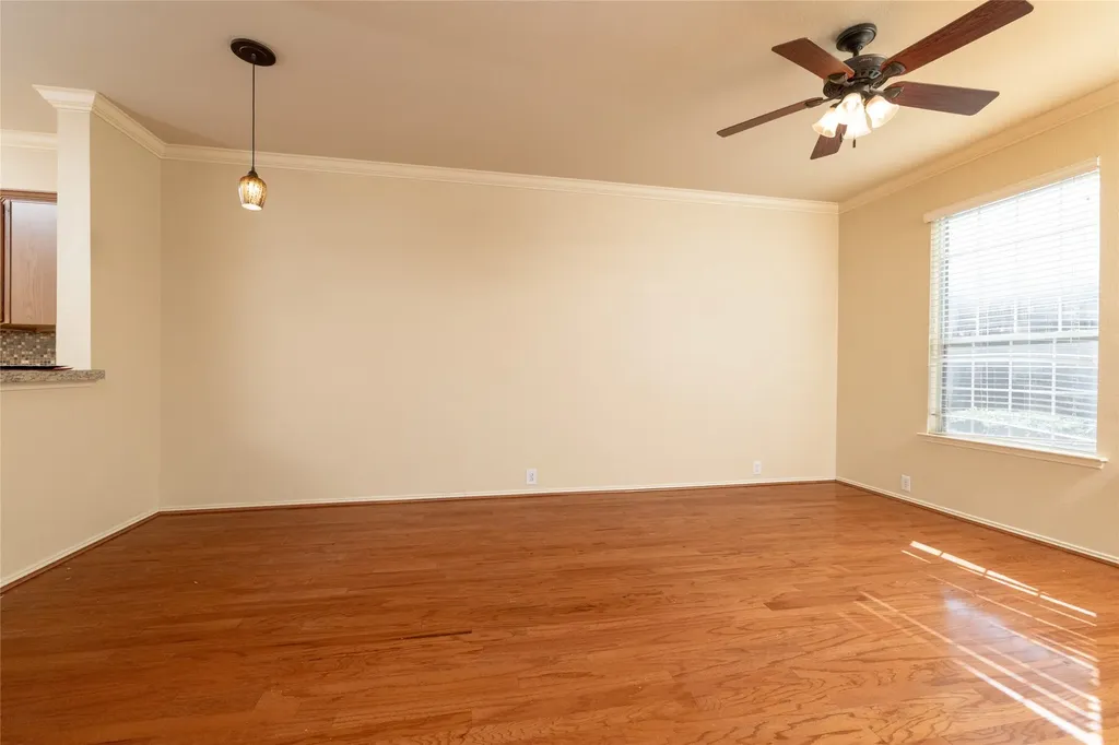 2722 Hyde Park Drive Grand Prairie TX 75050