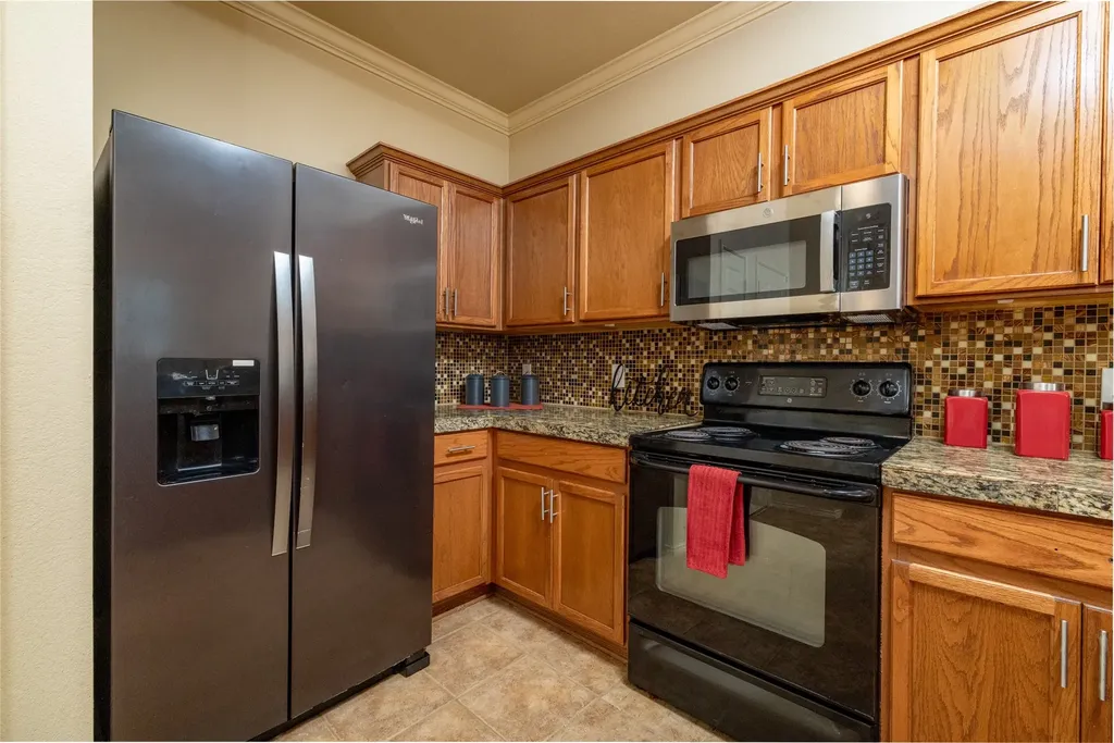 2722 Hyde Park Drive Grand Prairie TX 75050