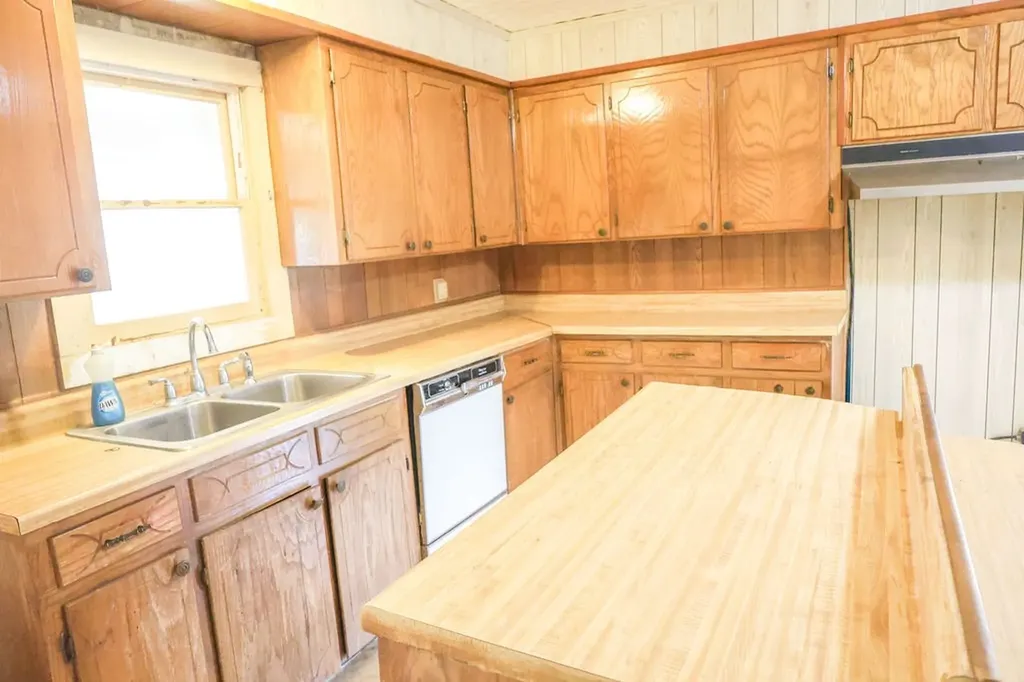 801 E Walcott Avenue Comanche TX 76442