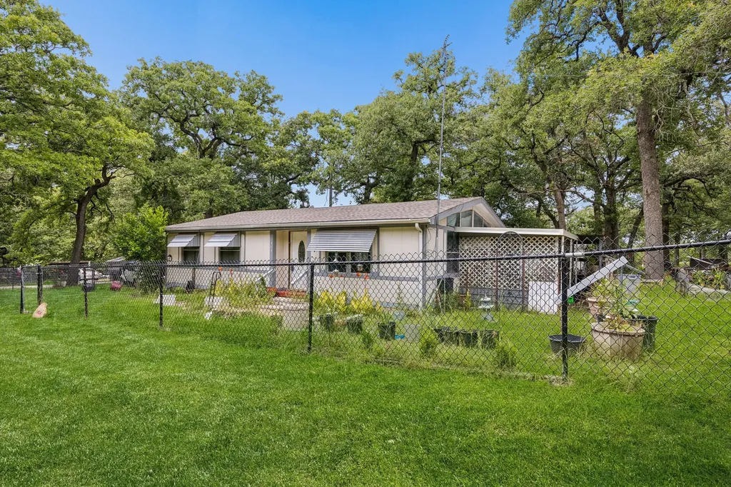 1454 Forrest Trail Azle TX 76020