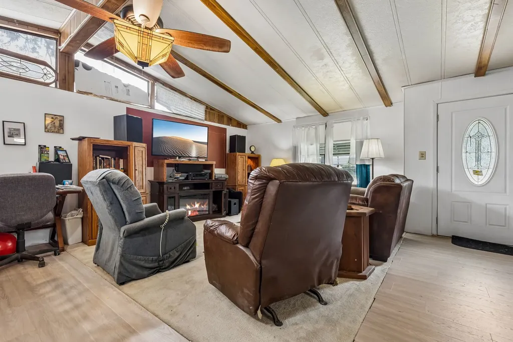 1454 Forrest Trail Azle TX 76020