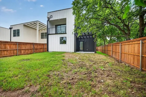 119 Rolston Road Irving TX 75060
