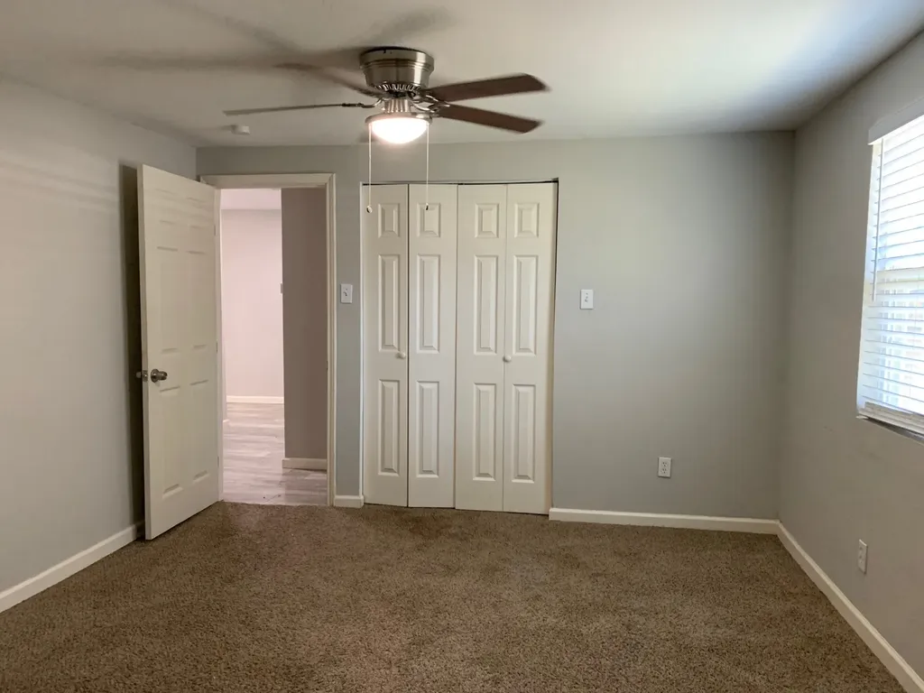 1107 Oxford Street River Oaks TX 76114