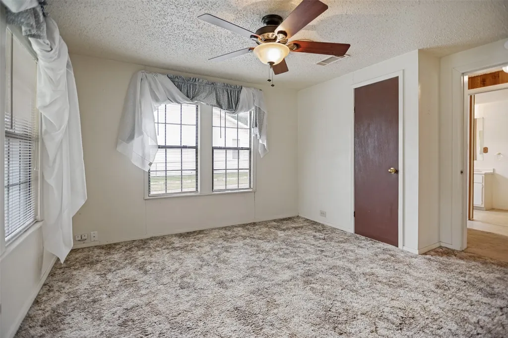 707 Cannon Drive Euless TX 76040
