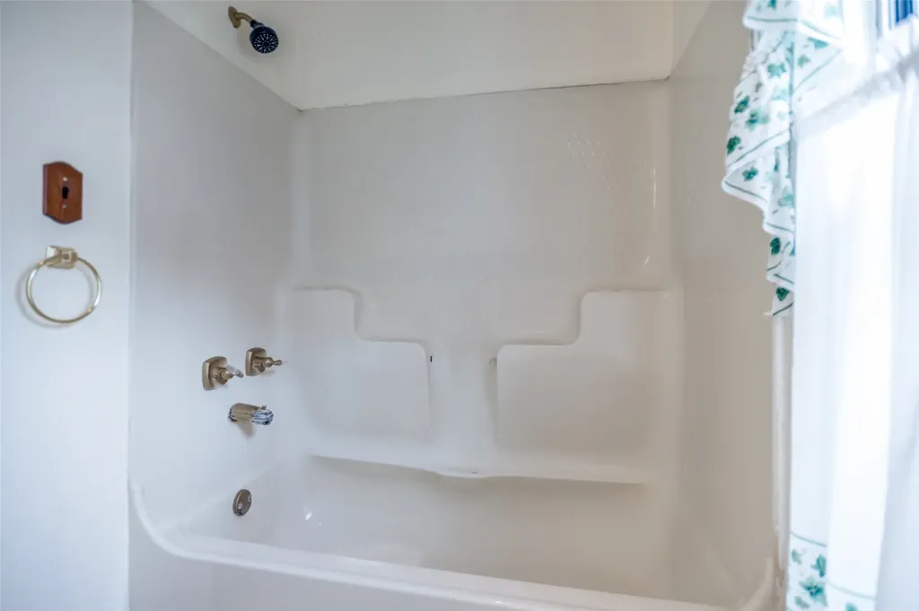 707 Cannon Drive Euless TX 76040