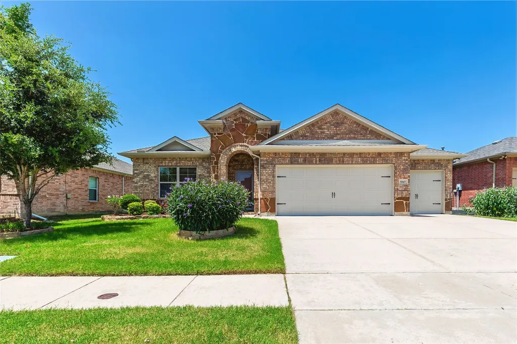 5847 Candlelight Lane Grand Prairie TX 75052