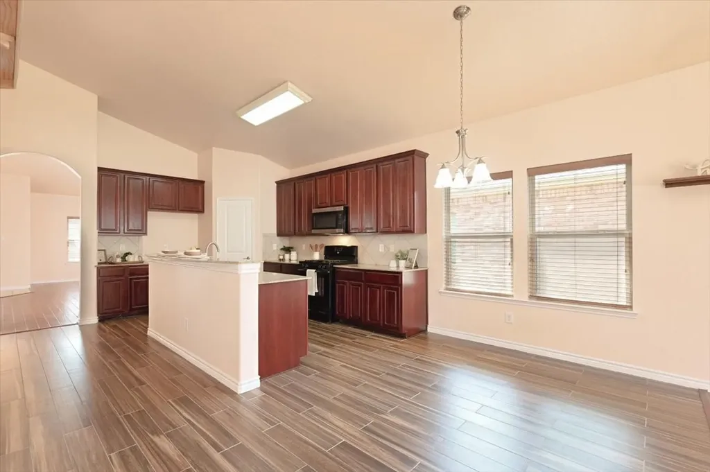 5847 Candlelight Lane Grand Prairie TX 75052