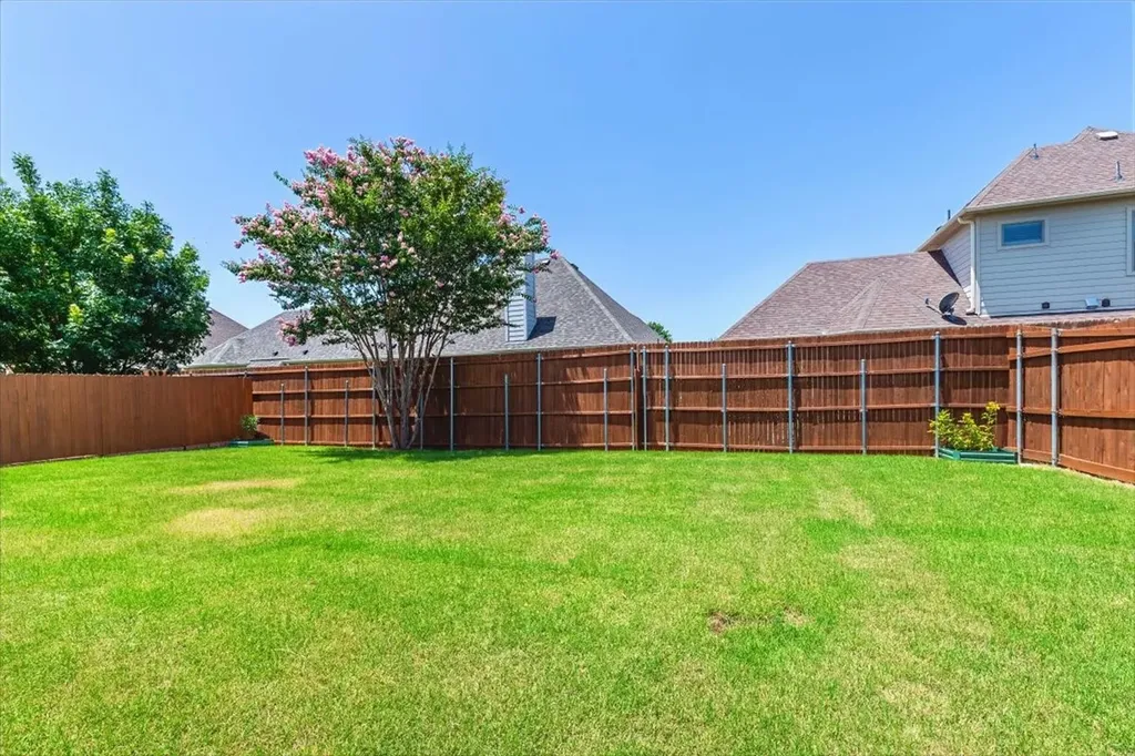 5847 Candlelight Lane Grand Prairie TX 75052