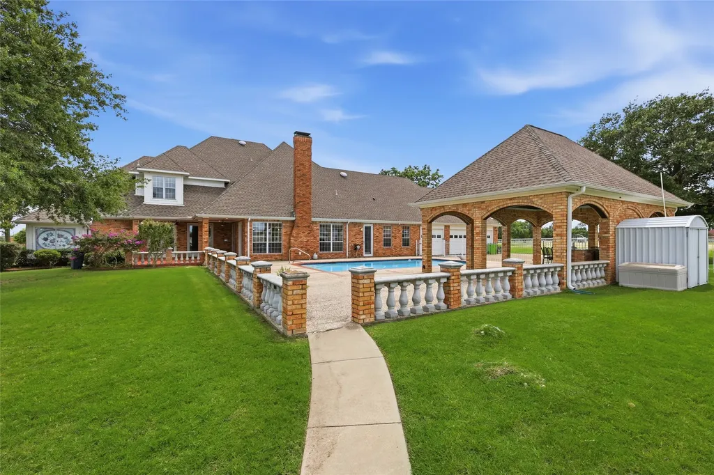 2251 English Road Rockwall TX 75032