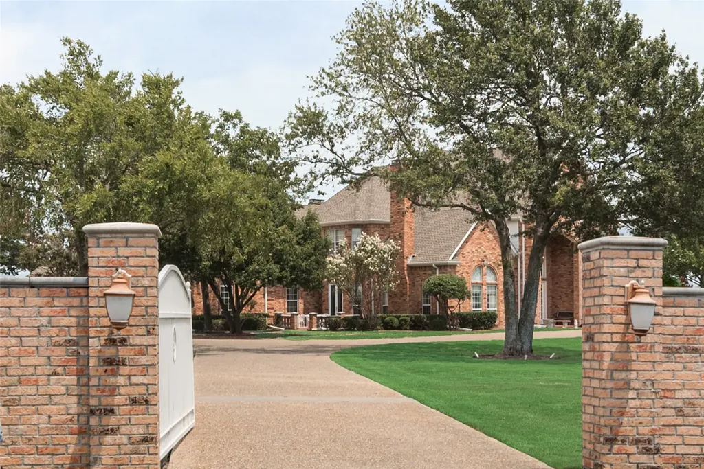 2251 English Road Rockwall TX 75032