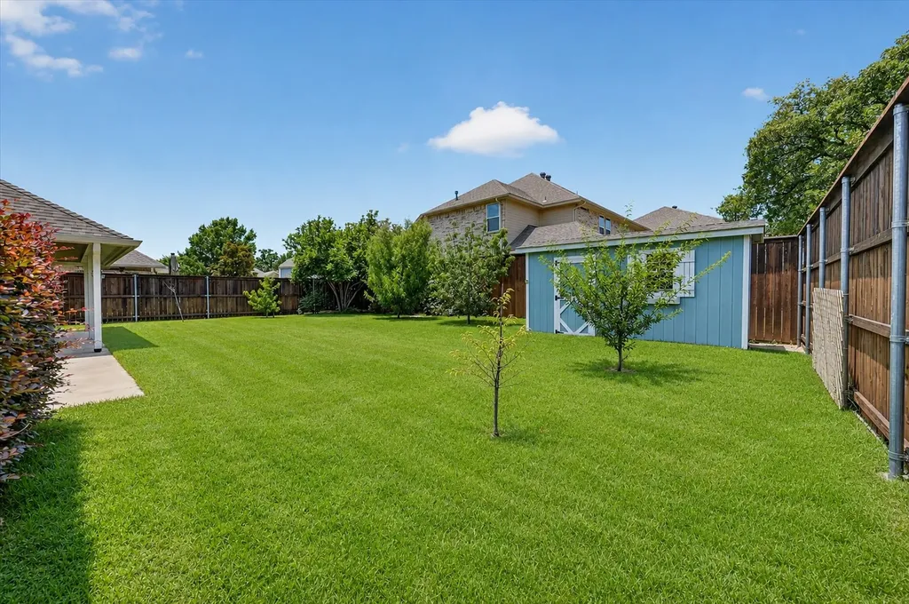 930 Royal Oak Lane Burleson TX 76028