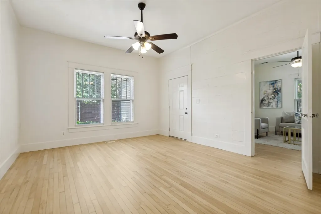 416 S 11th Street Garland TX 75040