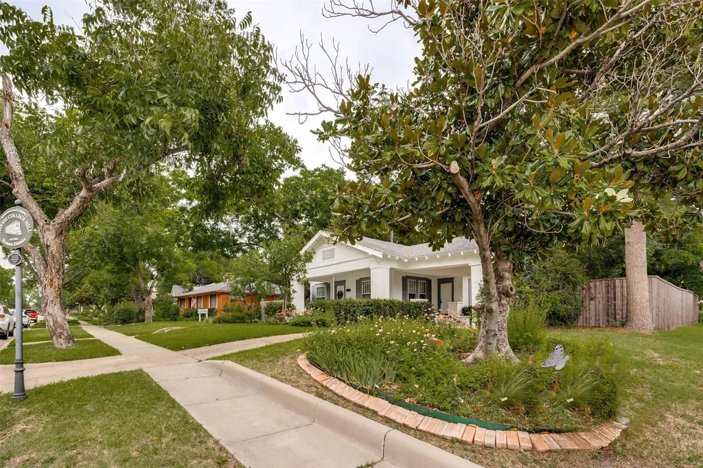 416 S 11th Street Garland TX 75040