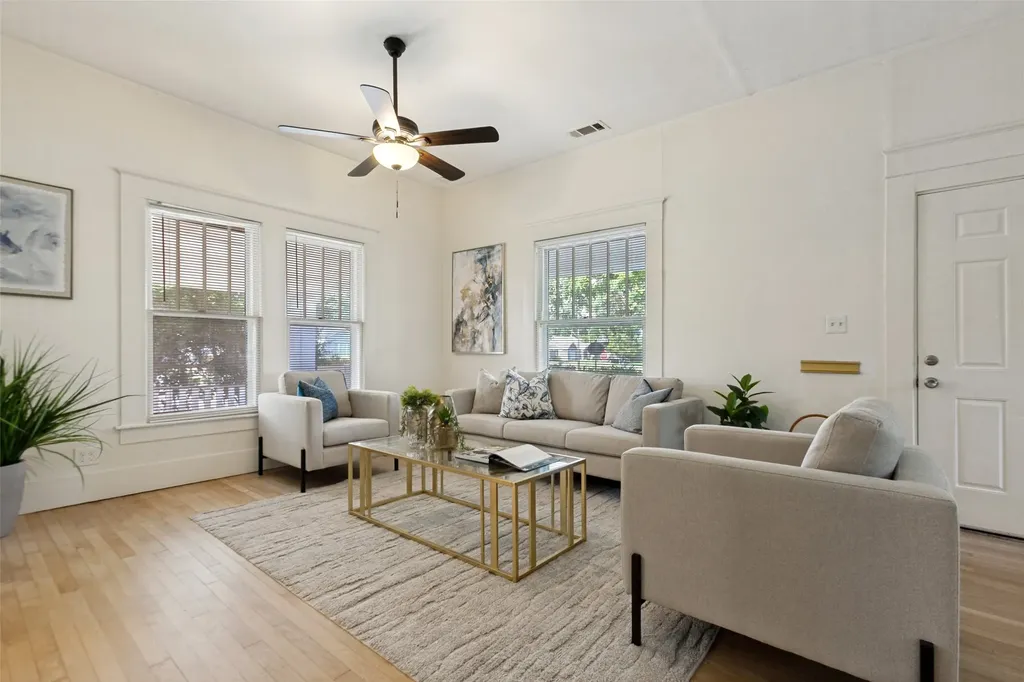 416 S 11th Street Garland TX 75040