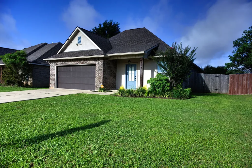 1136 Eli Conner Drive Bossier City LA 71112