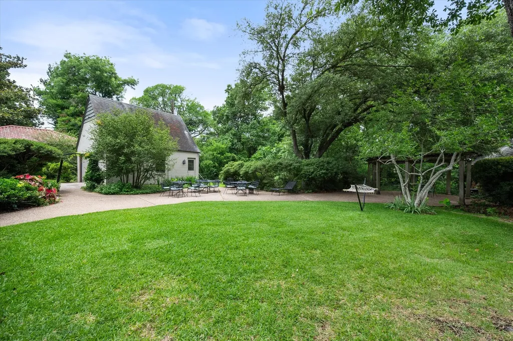 1208 Mills Place Corsicana TX 75110