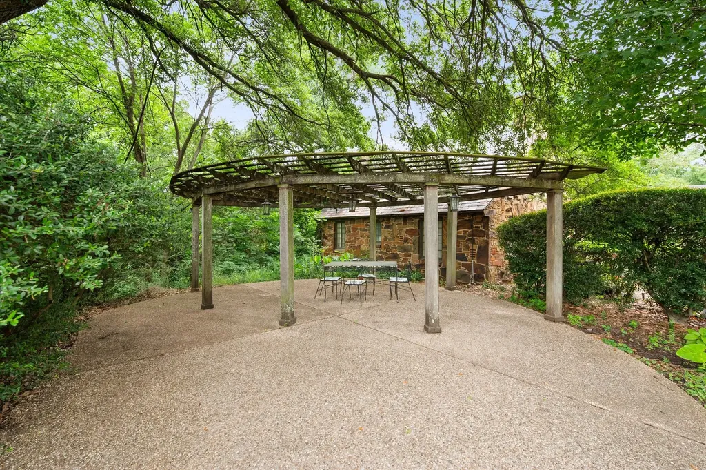 1208 Mills Place Corsicana TX 75110