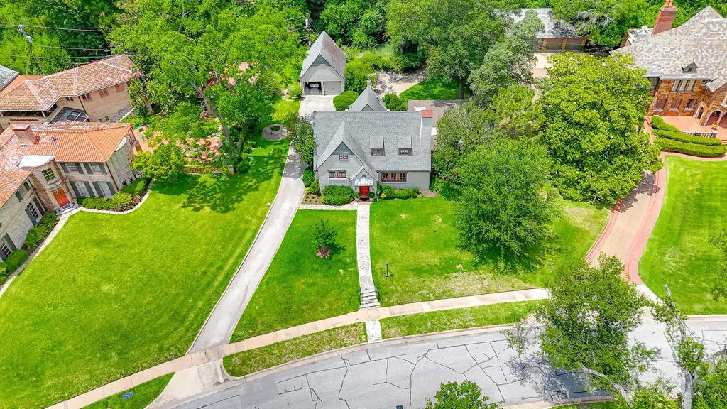 1208 Mills Place Corsicana TX 75110