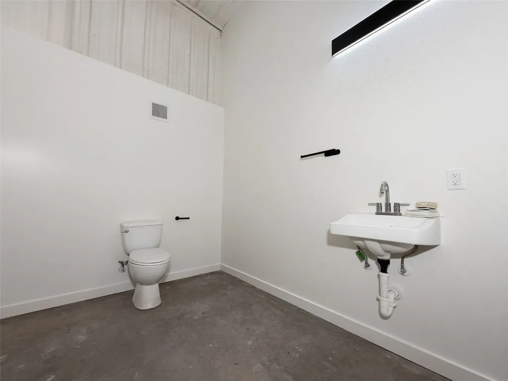 2531 W Morton Street Denison TX 75021