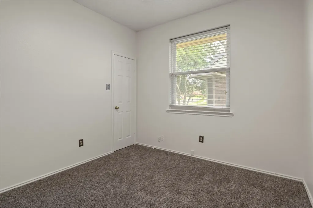 6105 Shattuck Drive Garland TX 75044