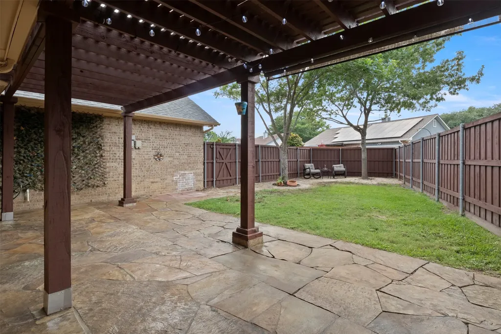 6105 Shattuck Drive Garland TX 75044