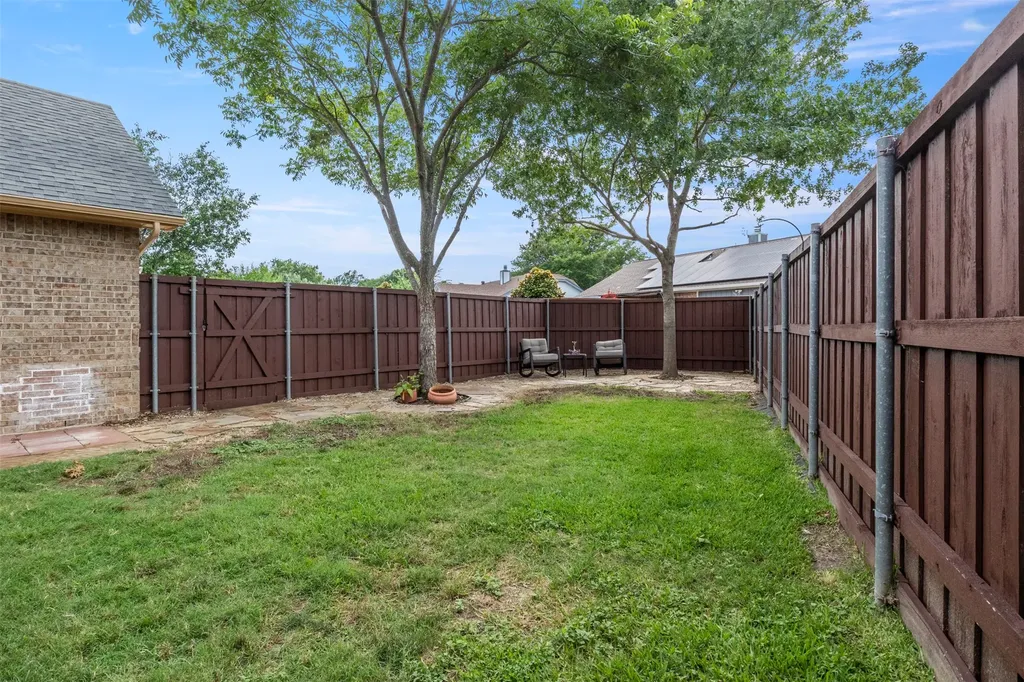 6105 Shattuck Drive Garland TX 75044