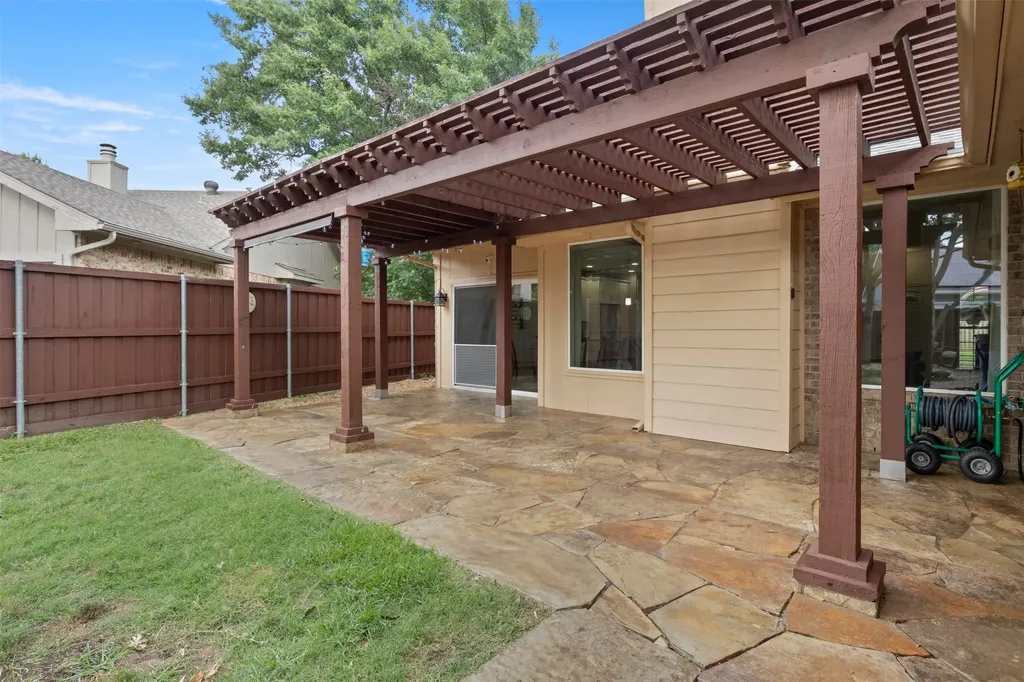 6105 Shattuck Drive Garland TX 75044