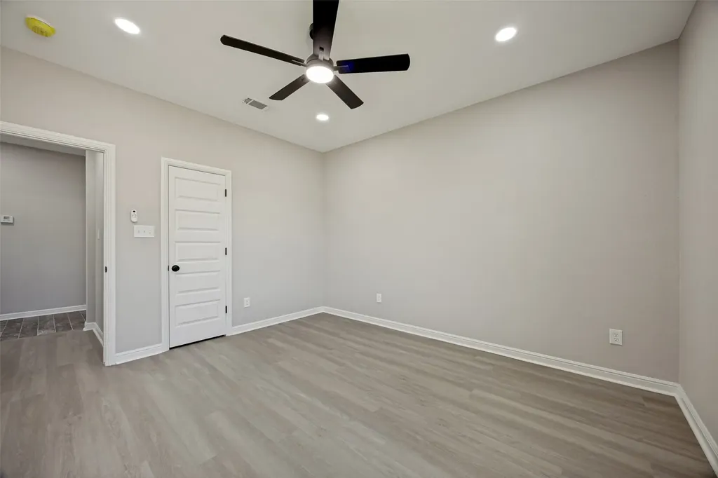 1948 County Road 1255 Savoy TX 75479
